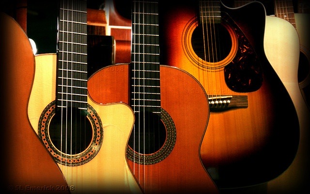 Gitar Akustik